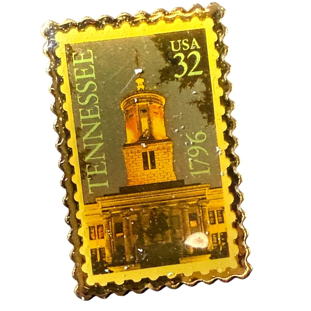 Tennessee 1996 USA 32‎ Cent Stamp Lapel Pin Gold Tone Building Design